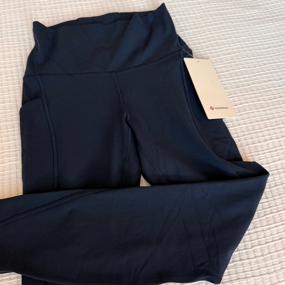 NWT Lululemon Align leggings with pockets - Picture 2 of 4
